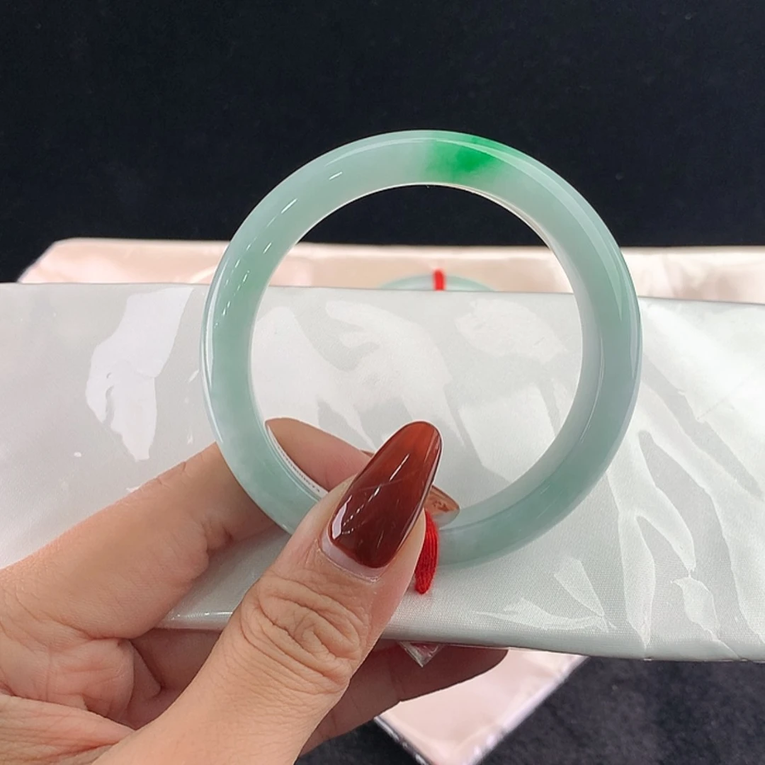 【闪购商品】未镶嵌手镯翡翠正56