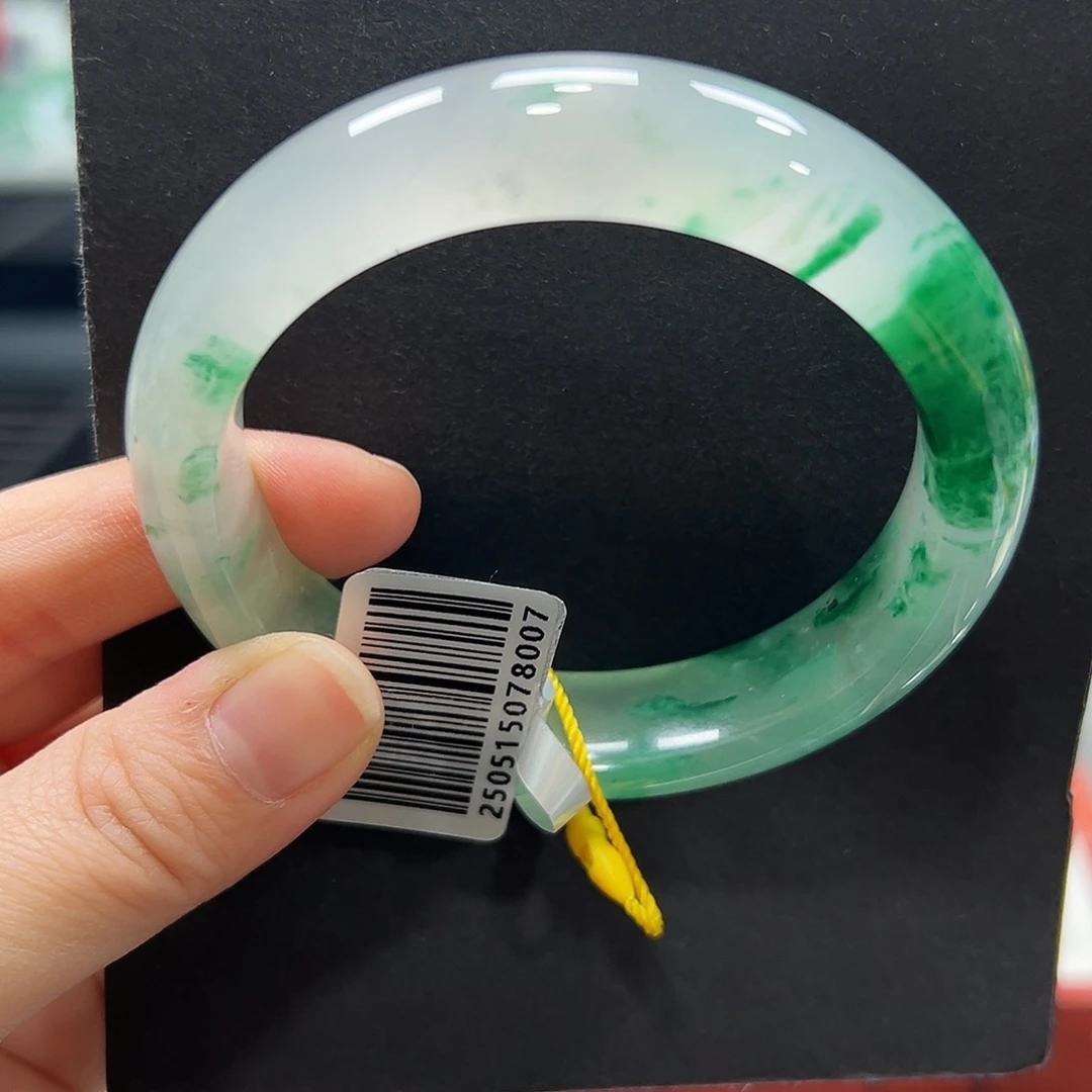 石英质玉（非洲翠）未镶嵌手镯