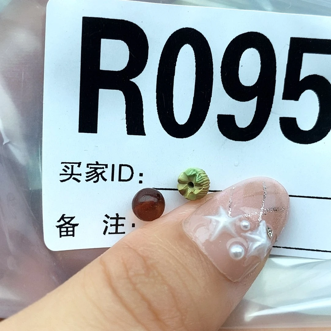 南红玛瑙配饰未镶嵌