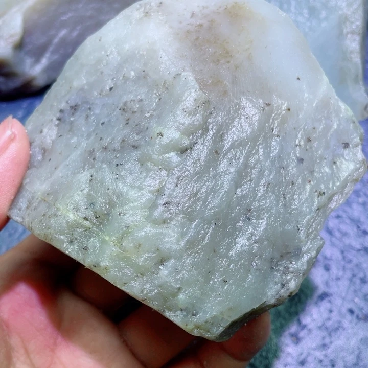 和田玉未镶嵌珠宝半成品