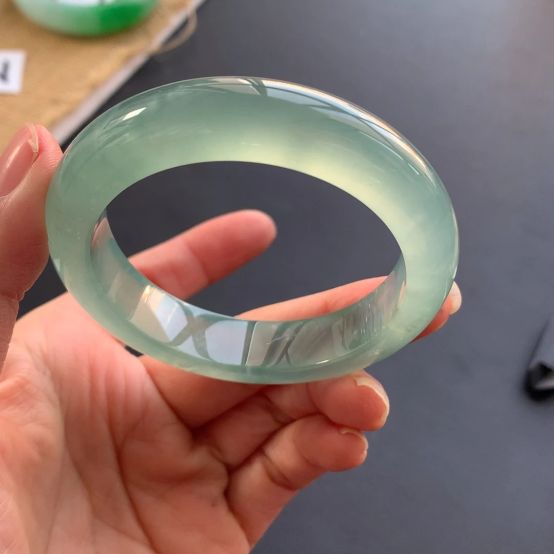 翡翠手镯未镶嵌天然缅甸翡翠