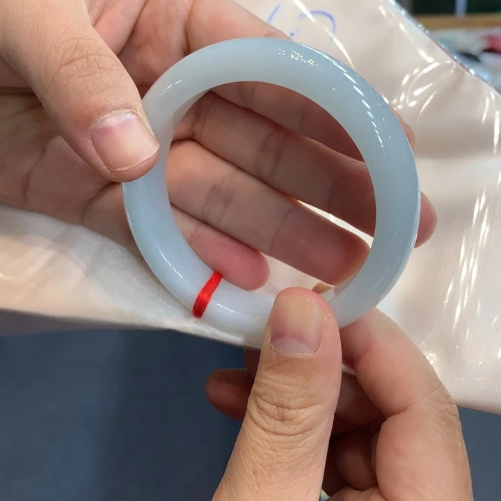 翡翠未镶嵌手镯手镯