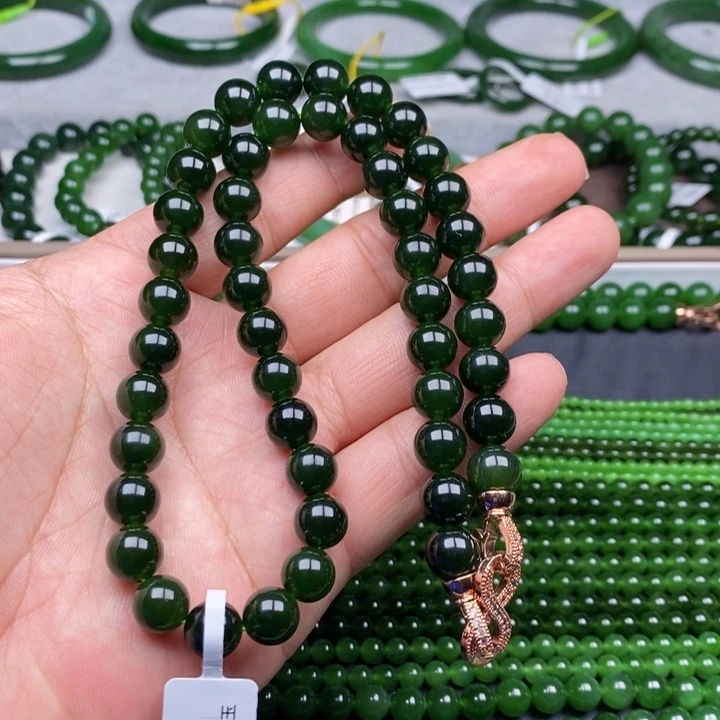 颈饰未镶嵌和田玉（碧玉）卡10