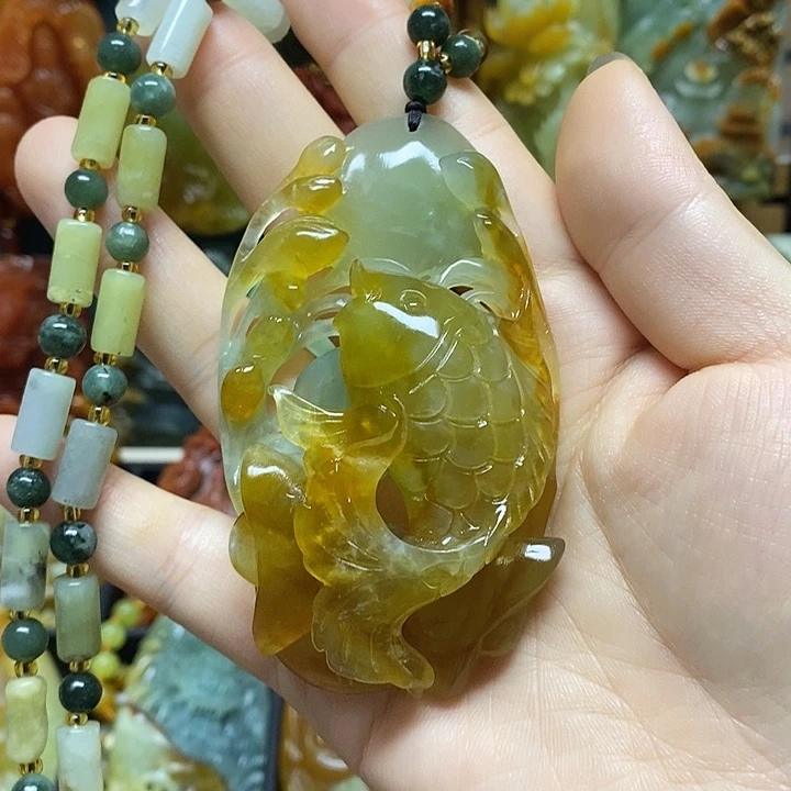 岫玉未镶嵌吊坠(赠链)