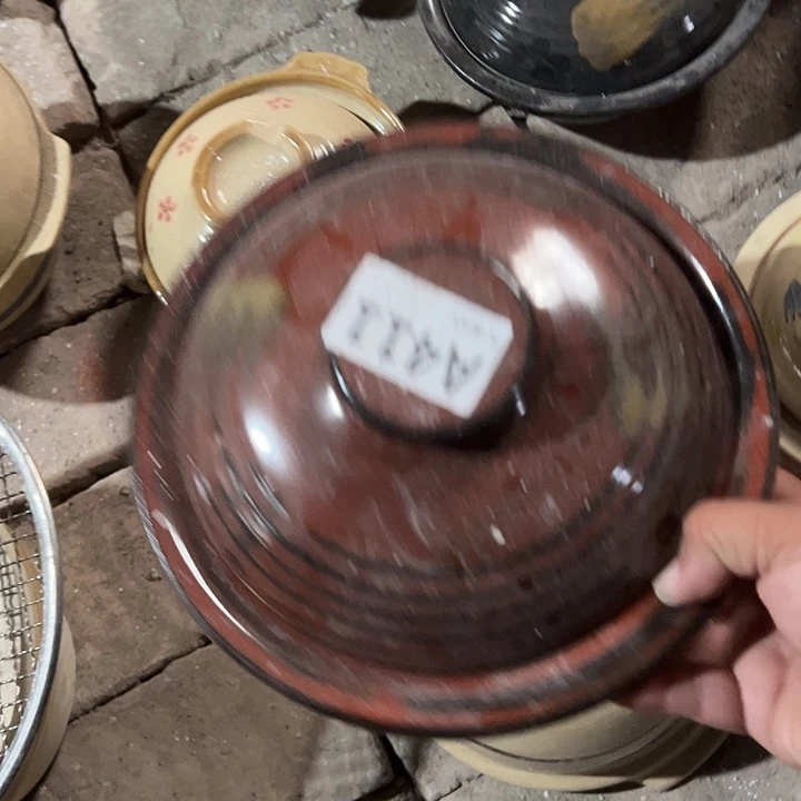 瓷粗瓷铁红釉砂锅一支