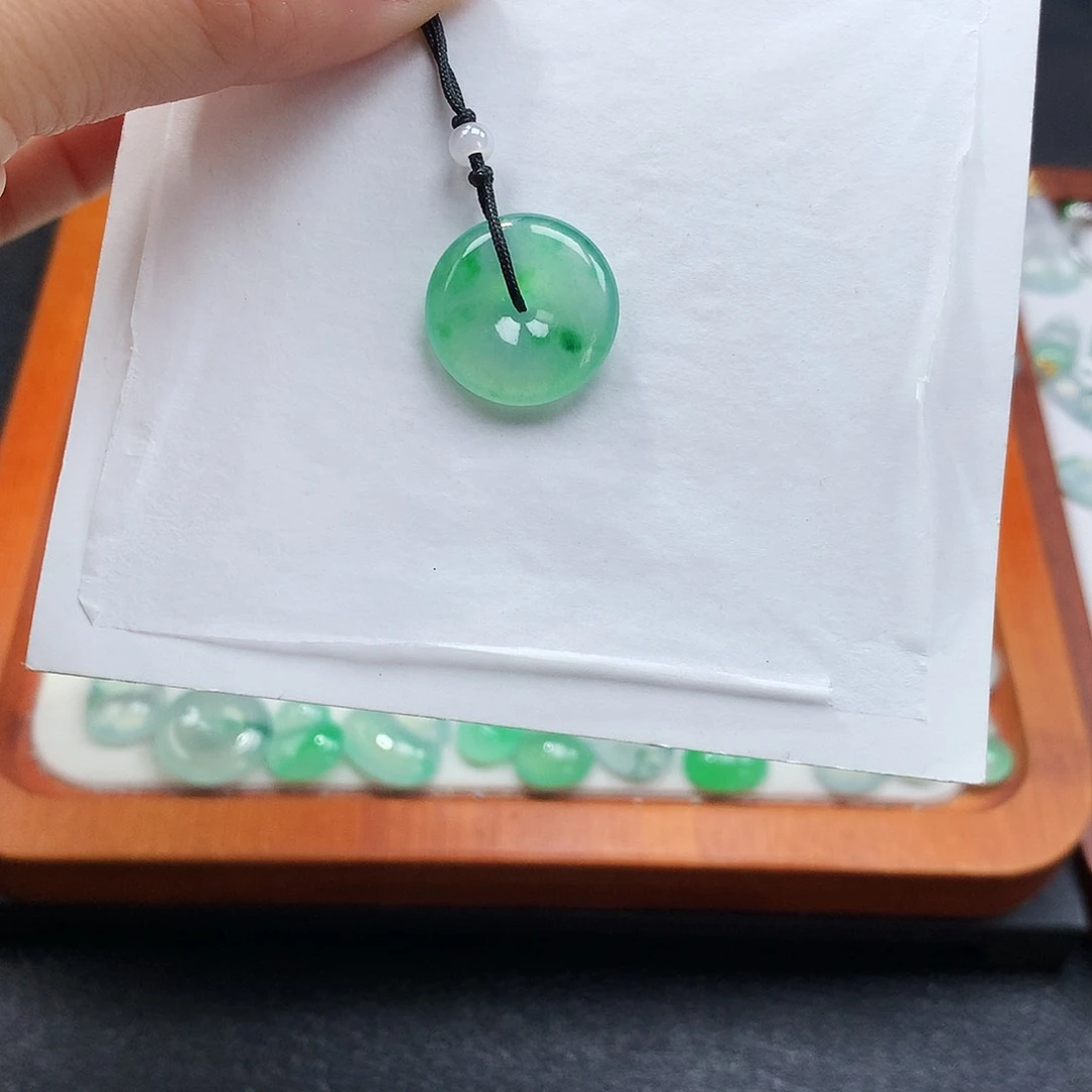 吊坠(不含链)未镶嵌翡翠平安扣