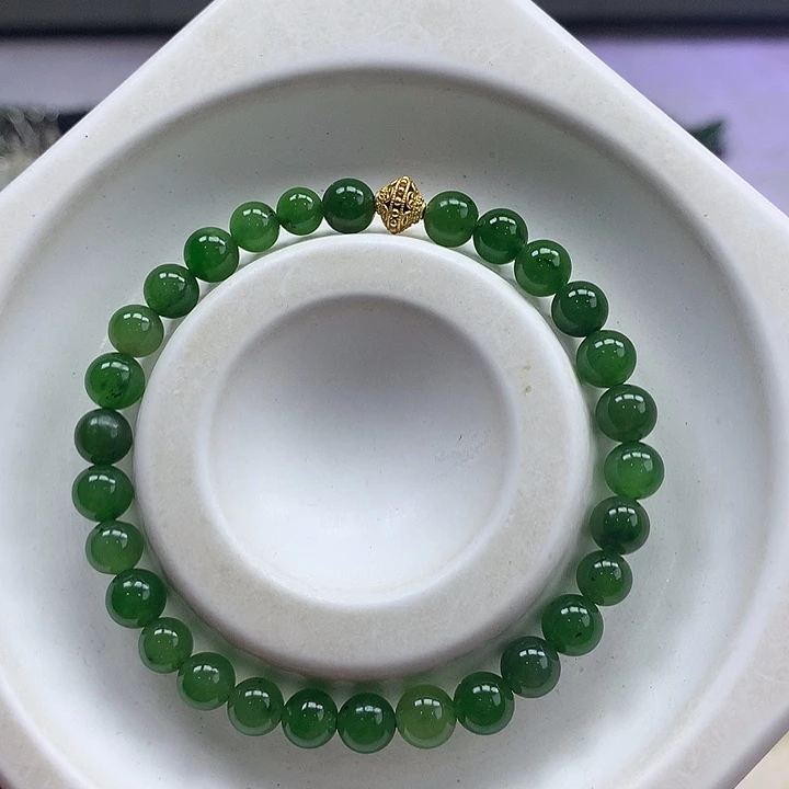 和田玉（碧玉）未镶嵌珠宝奇石