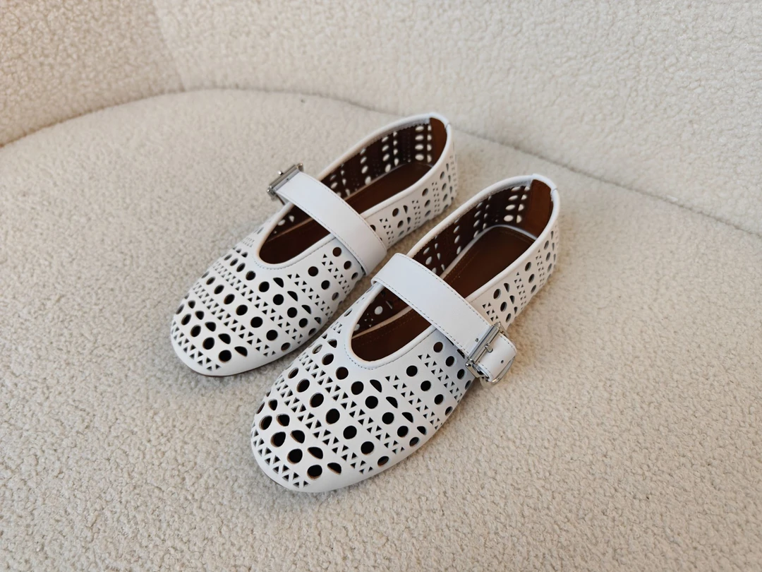 老王甄选 夏季新款 真皮简约镂空透气款女士玛丽珍单鞋