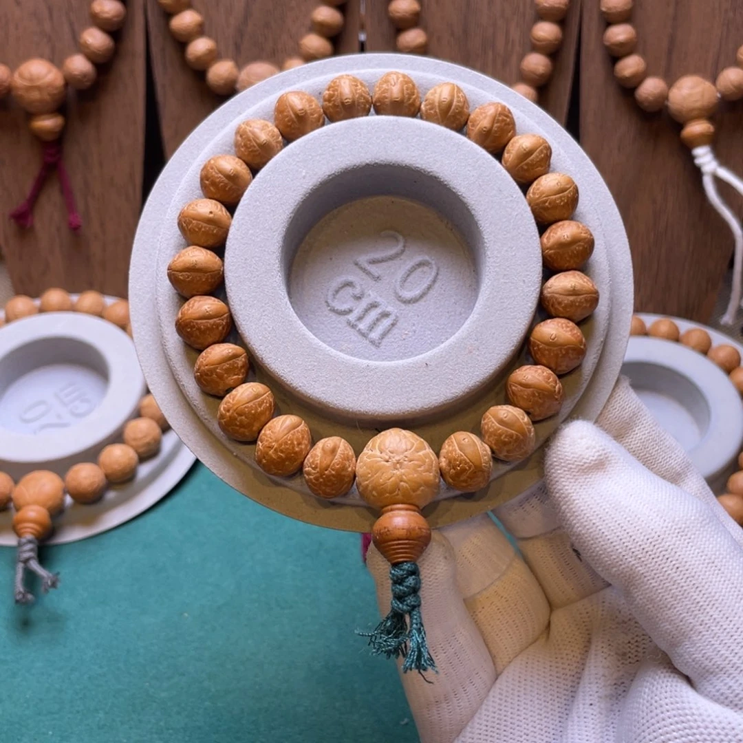 凤眼菩提吊坠11.3mm到11.6mm精挑红油皮飞碟