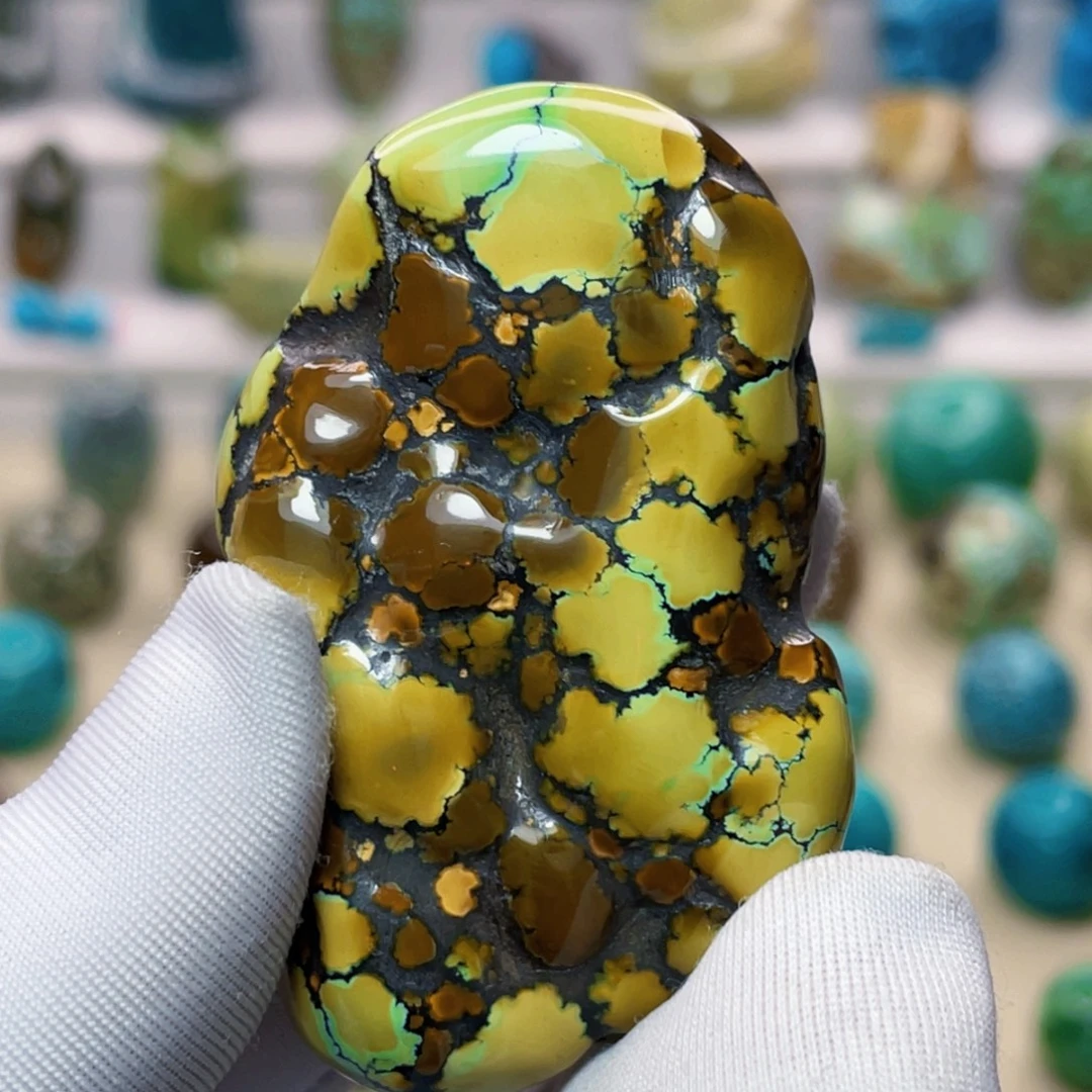 绿松石未镶嵌珠宝奇石