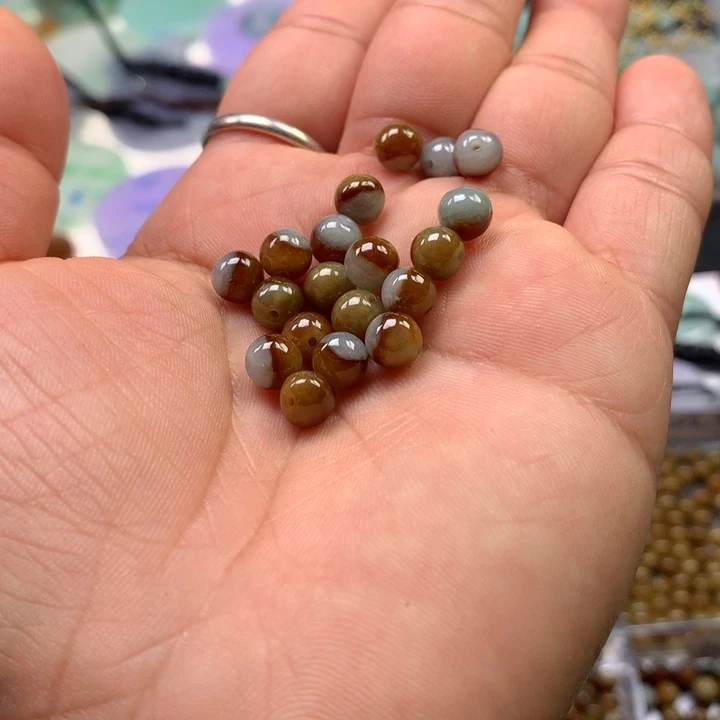 翡翠手链未镶嵌不退不换