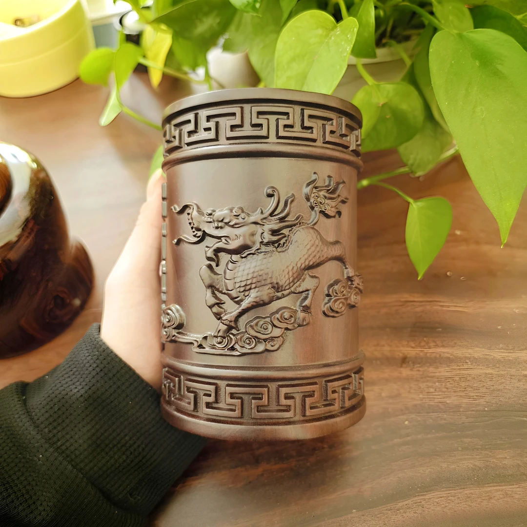 匠樟造 财运麒麟精选创意笔筒