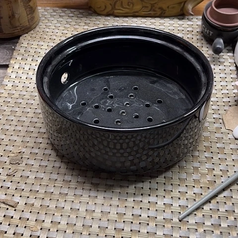 微瑕，不能明火，口径17高7，2个黑色蒸屉