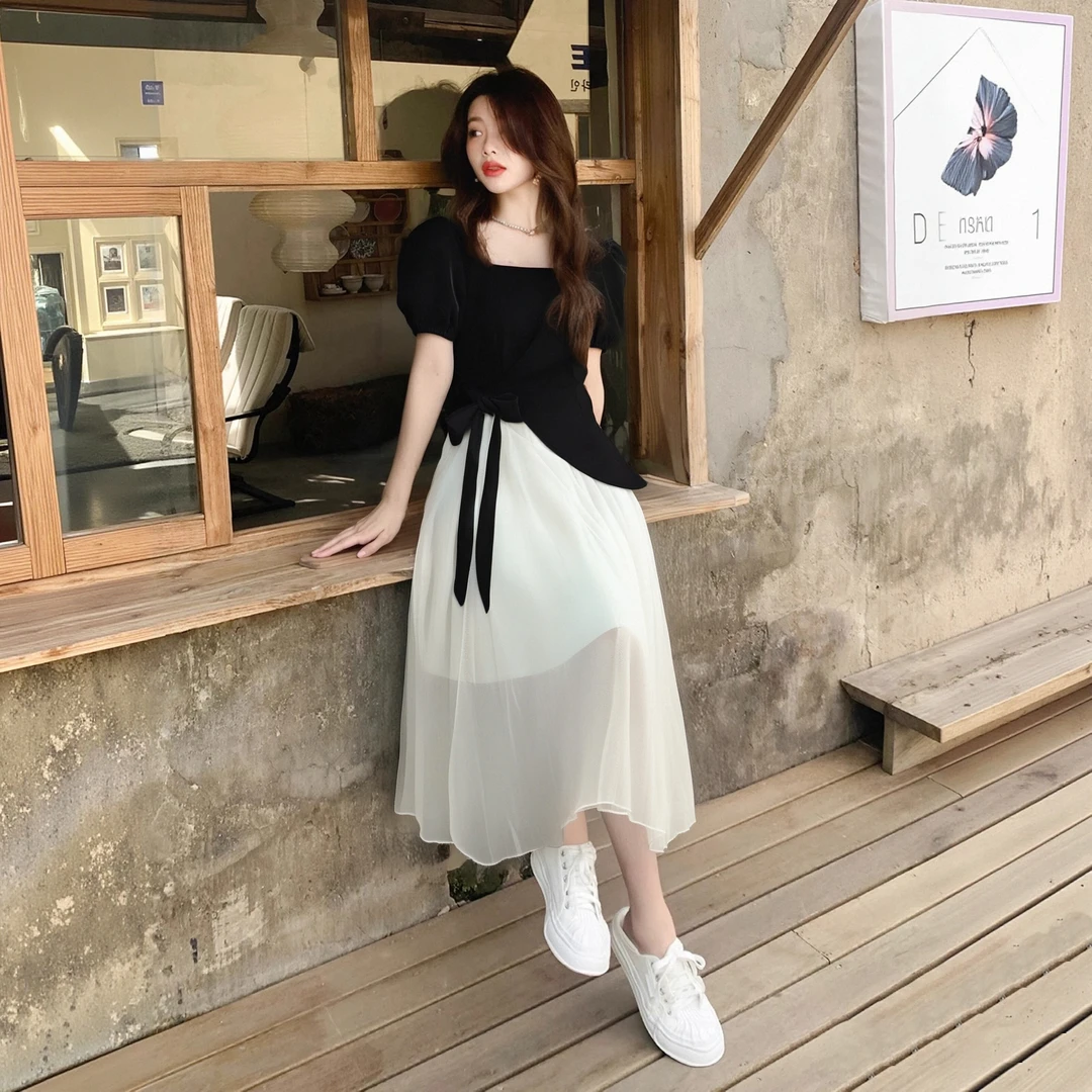 2025夏季撞色新款褶皱裙子女气质轻奢时尚连衣裙D1662