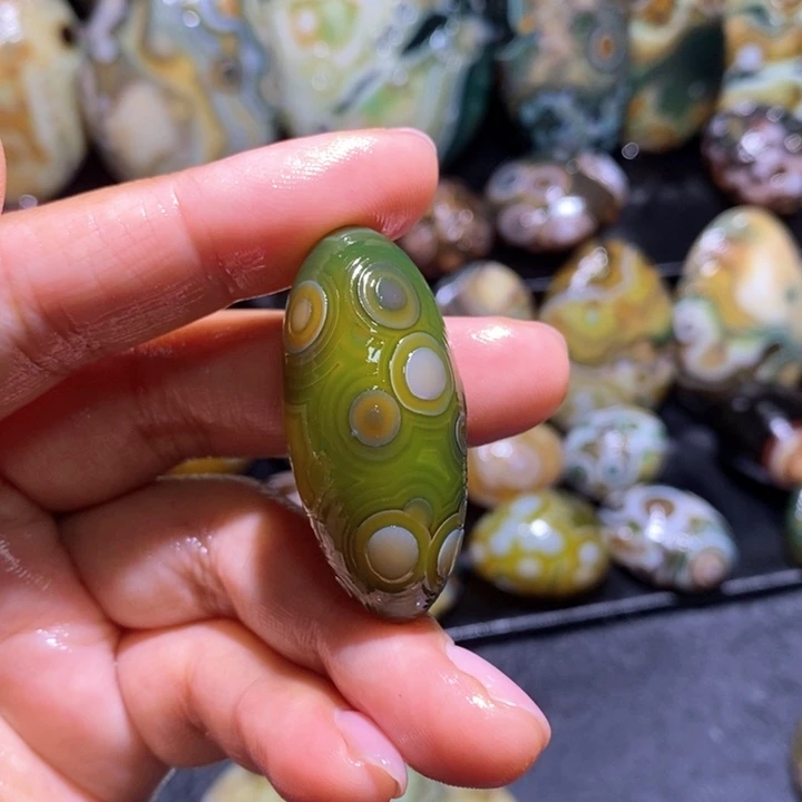 ****发玛瑙/玉髓玛瑙吊坠未镶嵌