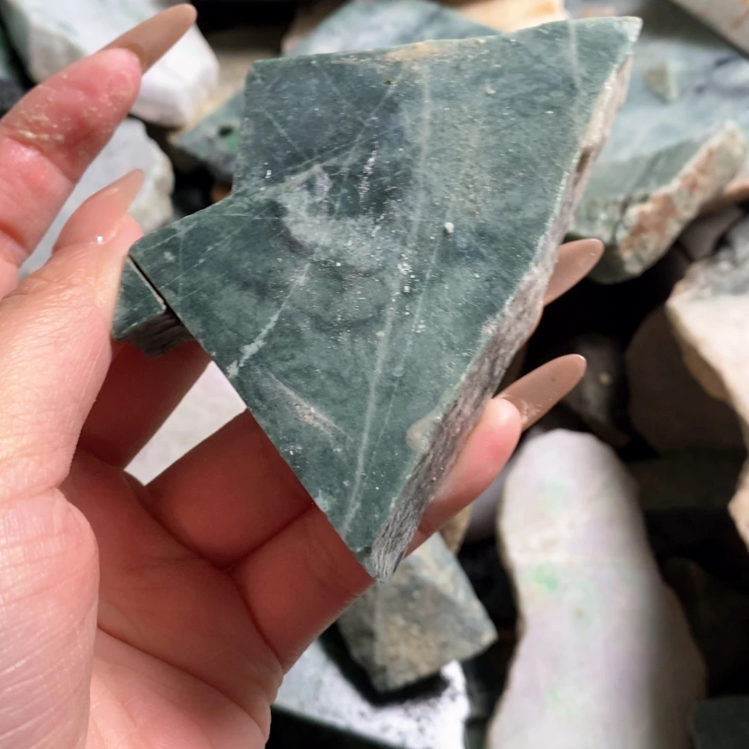 颈饰未镶嵌翡翠天然翡翠