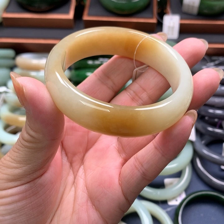 【闪购商品】未镶嵌手镯和田玉