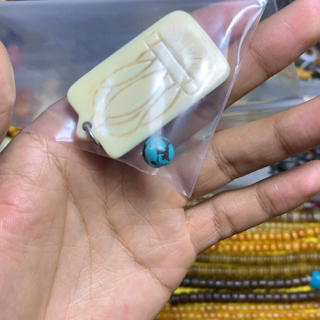 泥塑安*。我是不是该打个电话