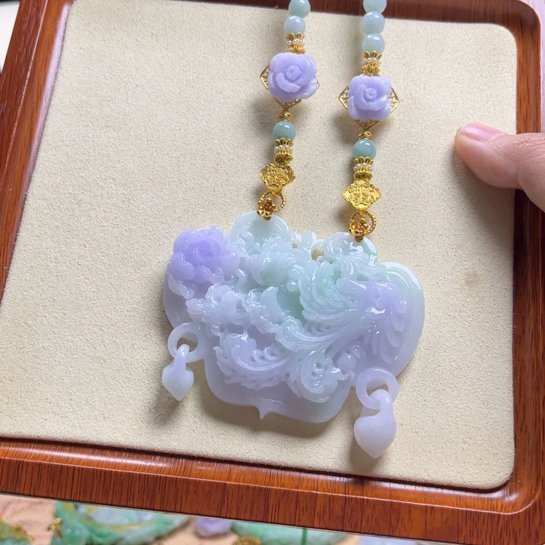 翡翠颈饰未镶嵌高冰凤凰牡丹