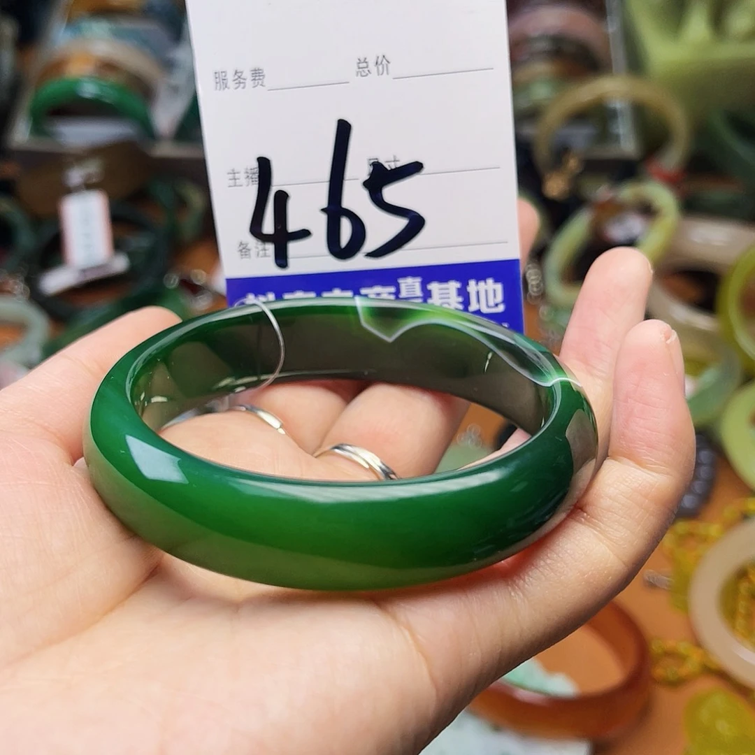 透闪石-蛇纹石玉颈饰未镶嵌