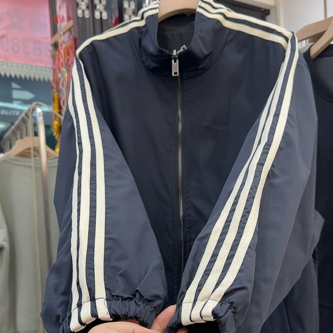 3条米杠两面穿休闲外套