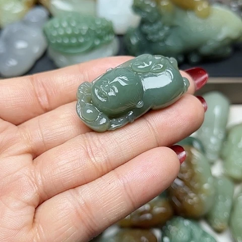 和田玉颈饰未镶嵌龍**神