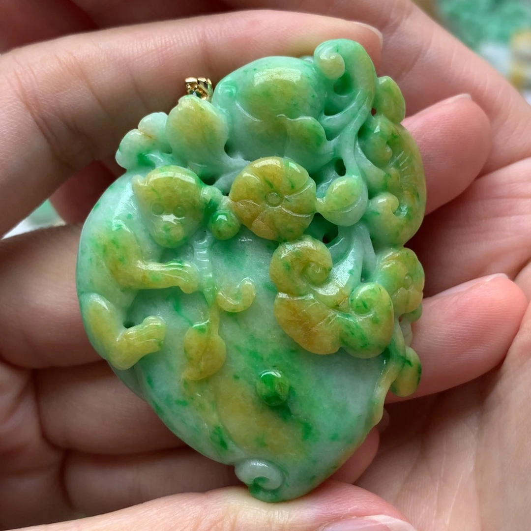 翡翠未镶嵌颈饰翡翠