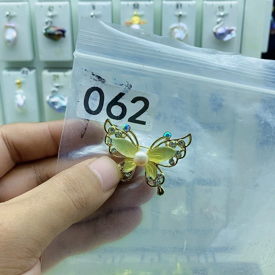 淡水珍珠合金颈饰