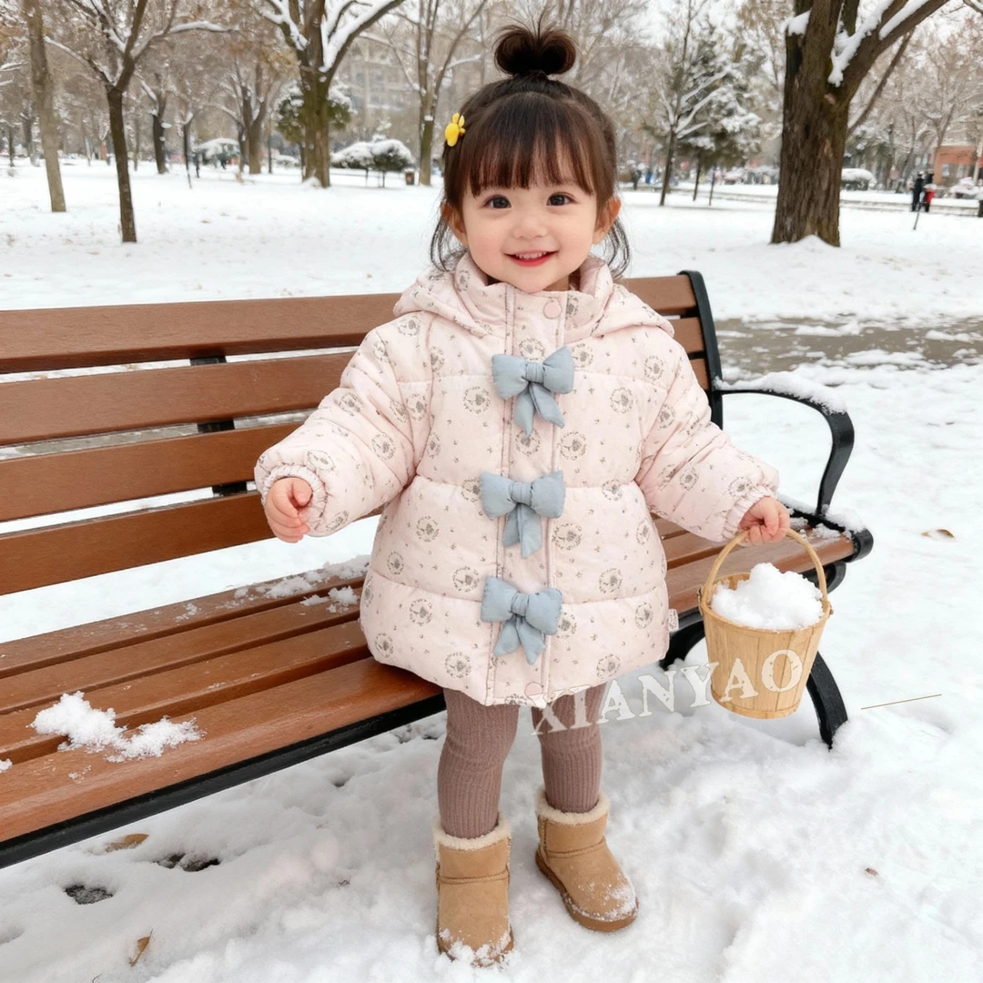 冬季儿童可爱洋气浅粉花漾蓝蝴蝶结棉衣女宝连帽时尚ZY