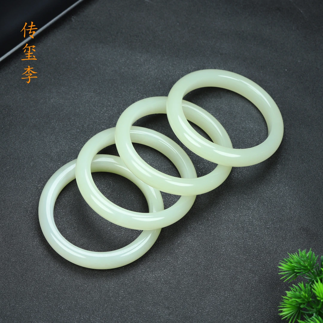 和田玉正宽白玉手镯（拍一发一，多样发货，一物一证）