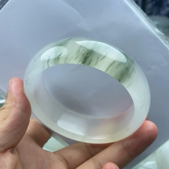 石英质玉（金丝玉）手镯未镶嵌