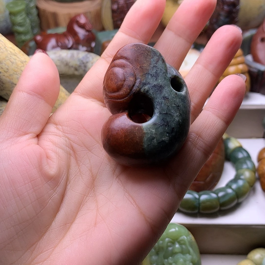 岫岩河磨玉（透闪石质玉）未镶嵌把件