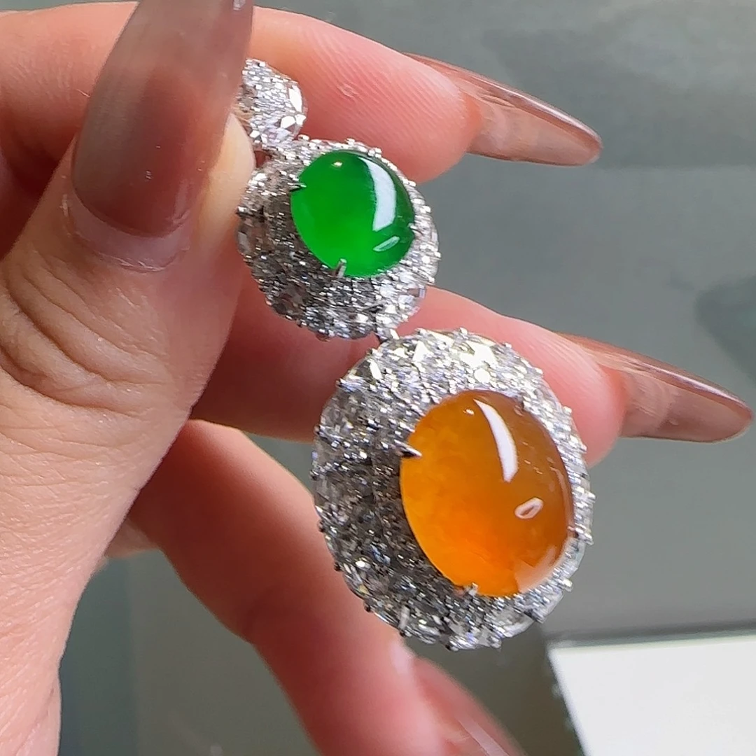 翡翠18K金镶嵌颈饰天然翡翠