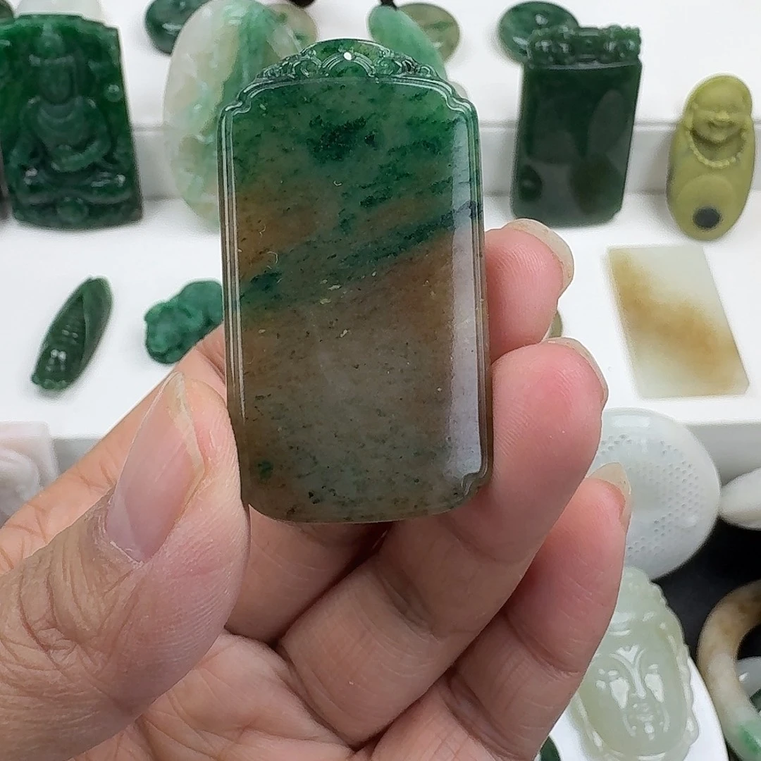 独山玉未镶嵌颈饰