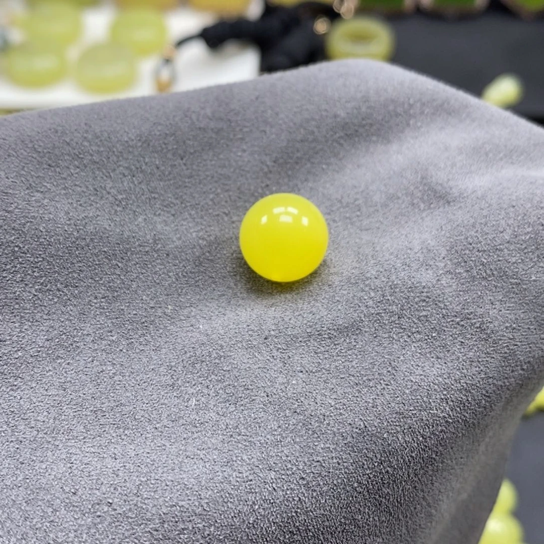 世***！和田玉（黄玉）未镶嵌颈饰