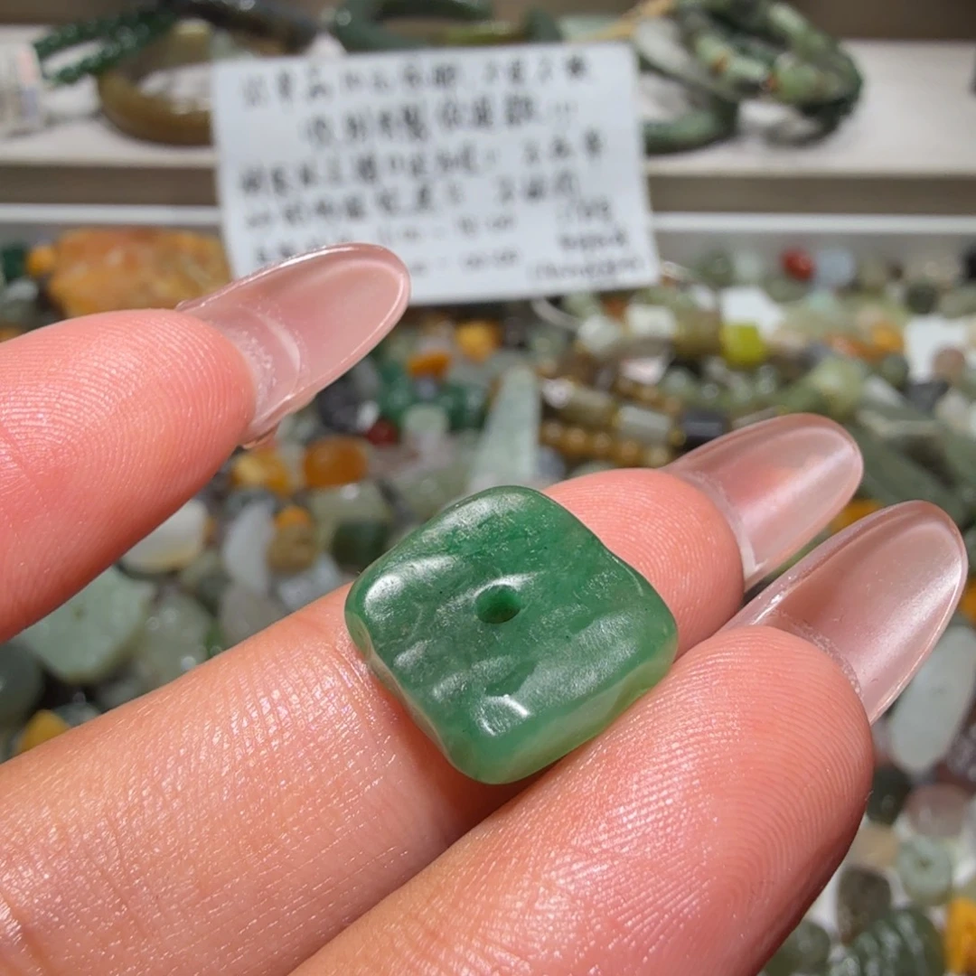 和田玉未镶嵌珠宝奇石