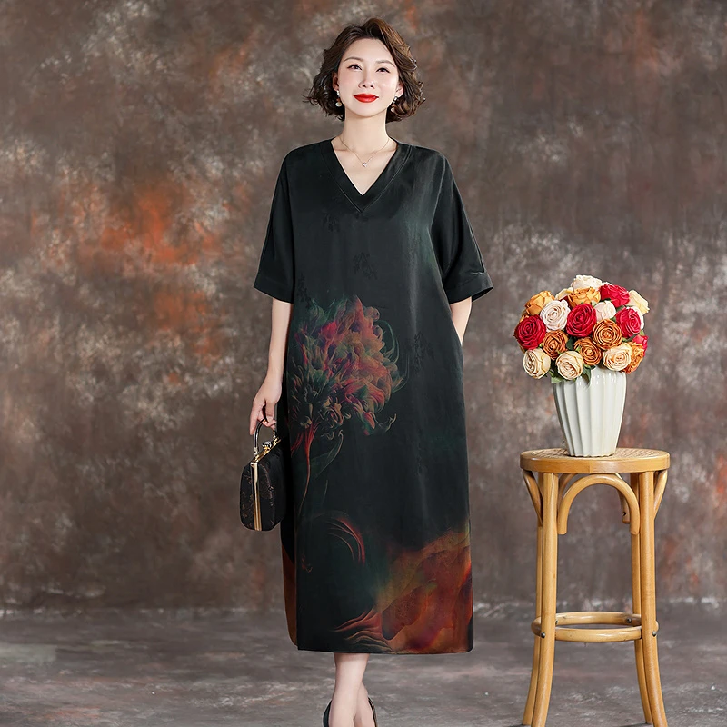 齐黛品牌香云纱高端连衣裙女2025新款大码200斤胖妈妈V领真丝袍子