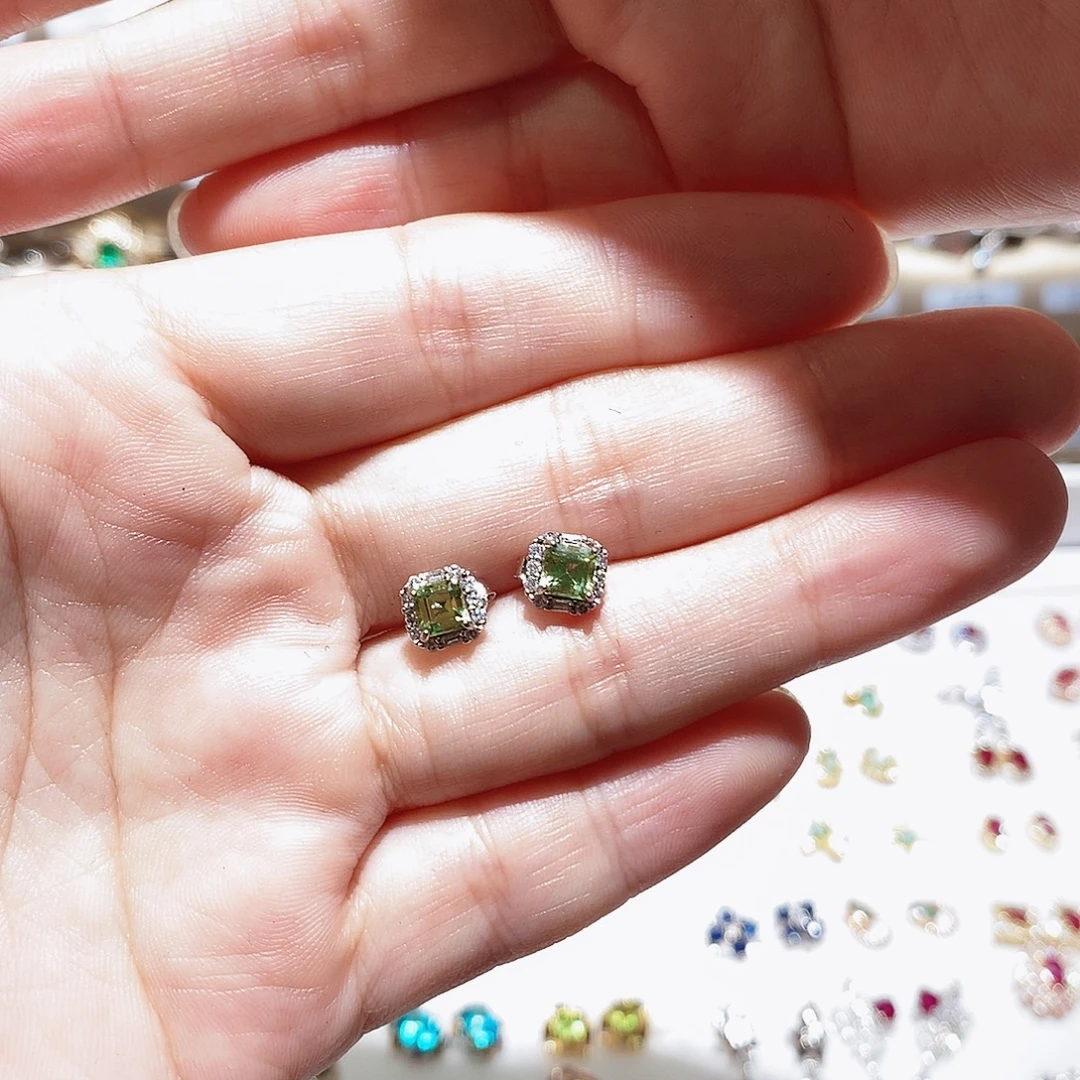 橄榄石耳饰银S925镶嵌