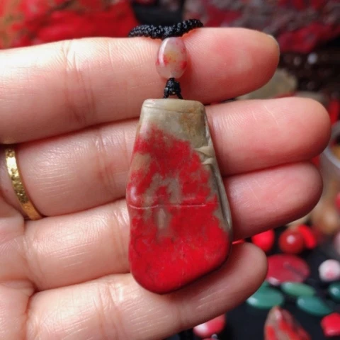 昌化鸡血石昌化鸡血石挂件