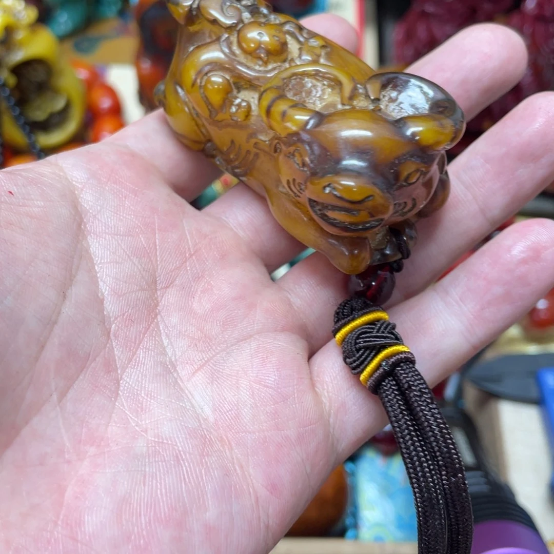 未镶嵌琥珀裸石康巴
