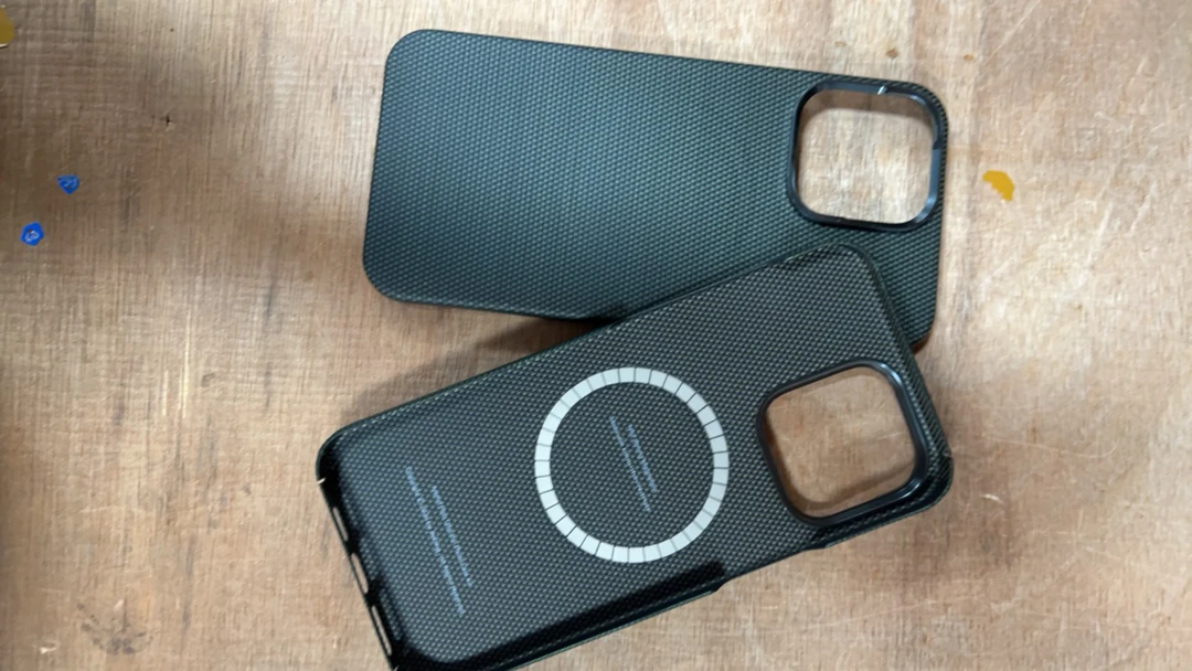 【瑕疵福利款】凯夫拉芳纶纤维手机壳 编号B049