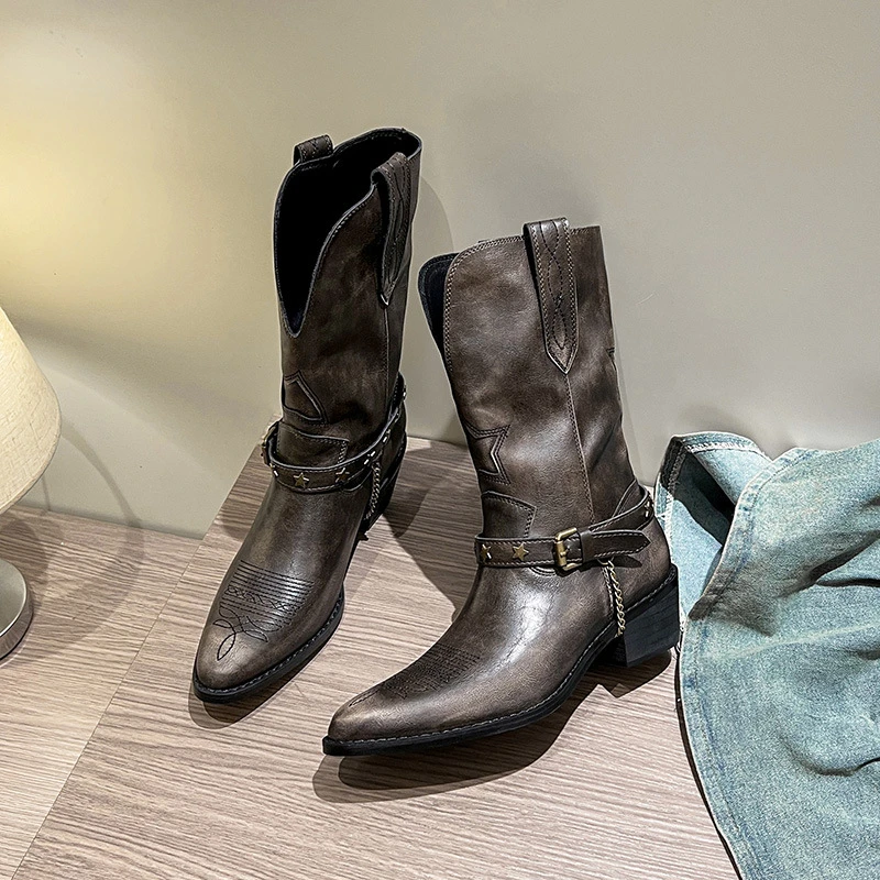 擦色做旧牛仔靴女尖头粗跟西部靴套筒V口皮带装饰短靴脏脏短筒靴