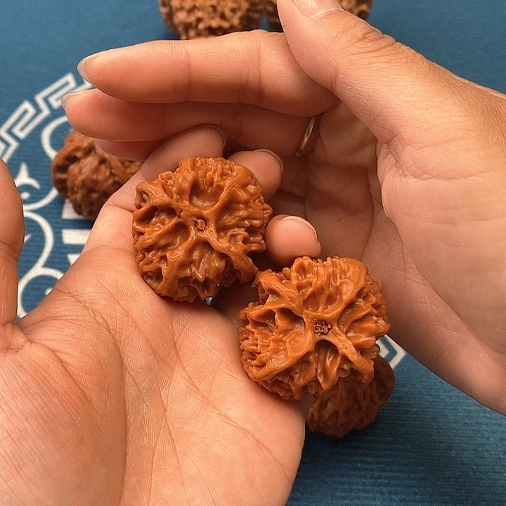 為***綵桃核吊坠苹果园狮子头