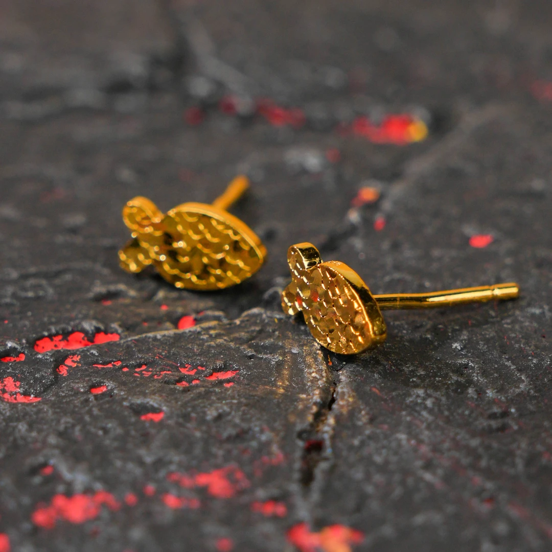 足银耳饰 足银耳钉【玖福来】足银碎冰冰小鱼耳钉金色时尚