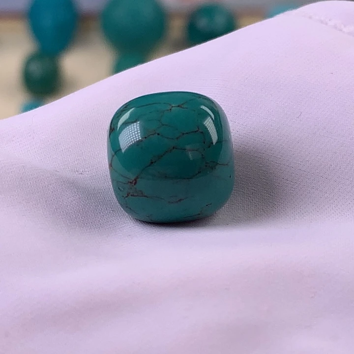 绿松石未镶嵌珠宝奇石13.6x12.8mm