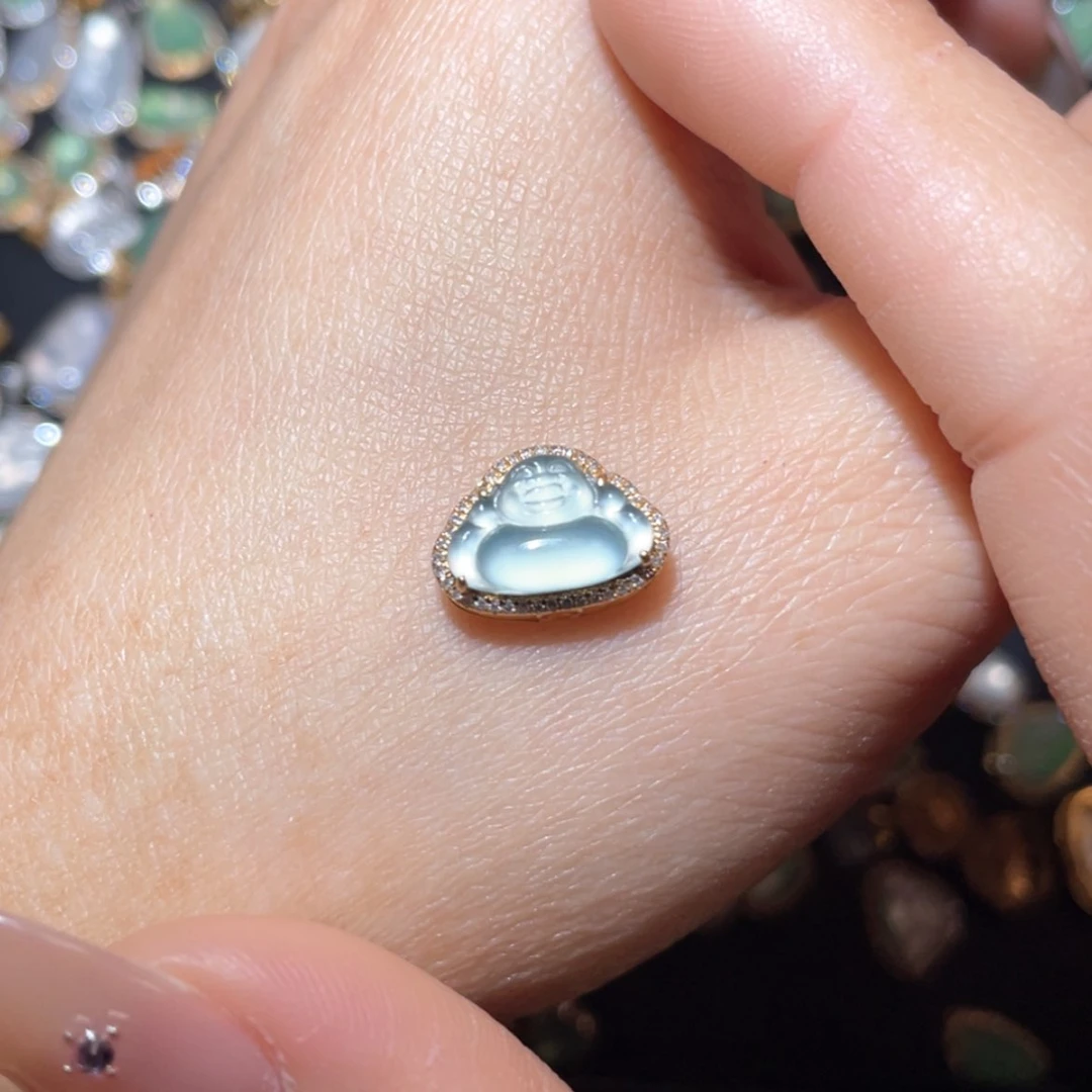 【闪购商品】翡翠吊坠(不含链)18K金镶嵌⭐️**