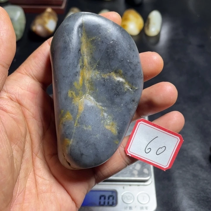 和田玉未镶嵌颈饰60