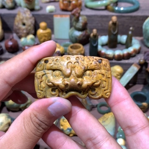 岫岩河磨玉（透闪石质玉）未镶嵌挂件北**妖