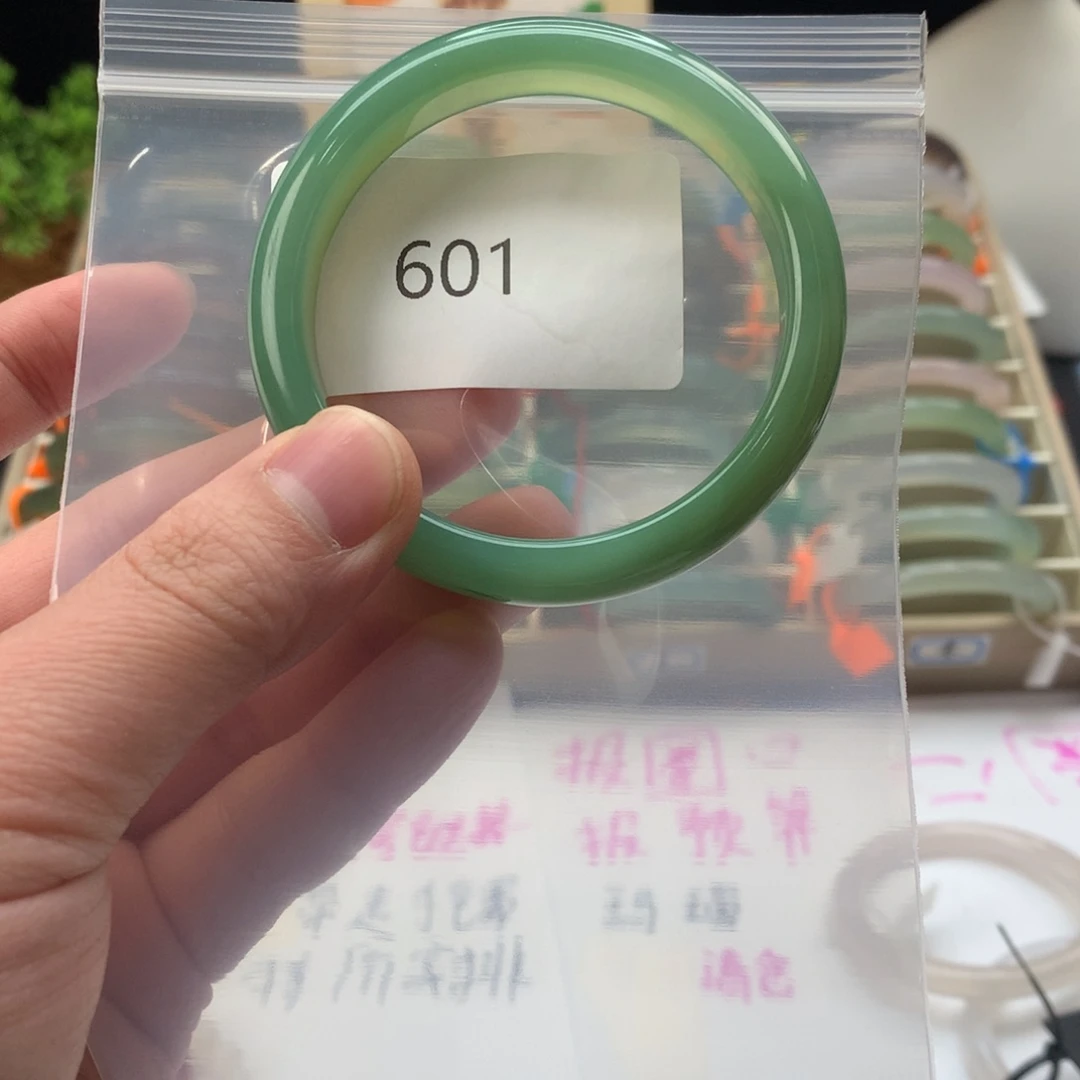 玛瑙/玉髓手镯未镶嵌601