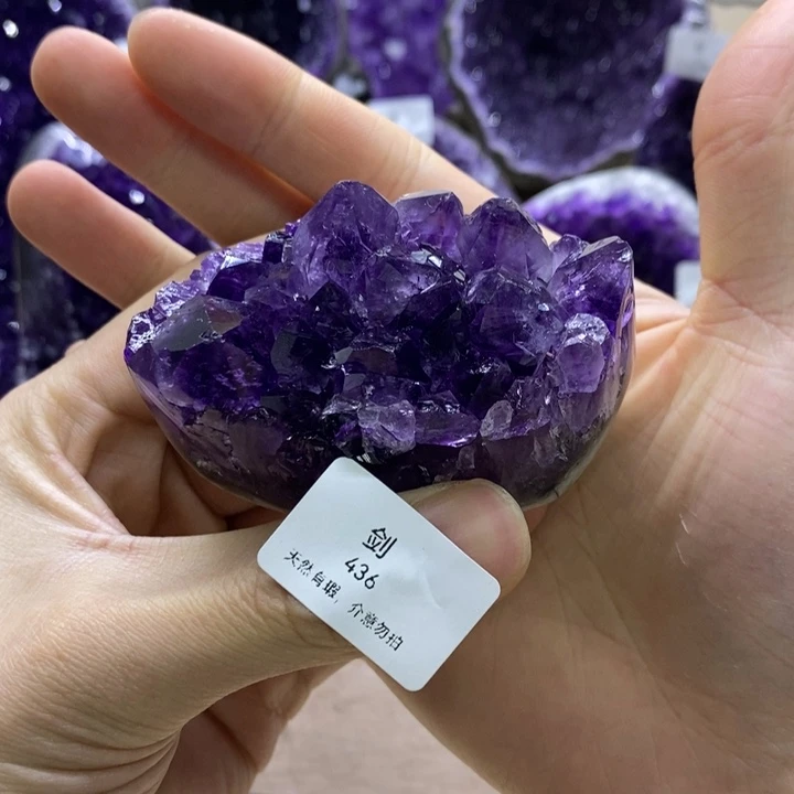 紫晶未镶嵌大型摆件（非配饰）